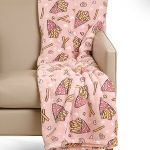 SL HOME 60x70 Fries Before Guys Valentine Throw